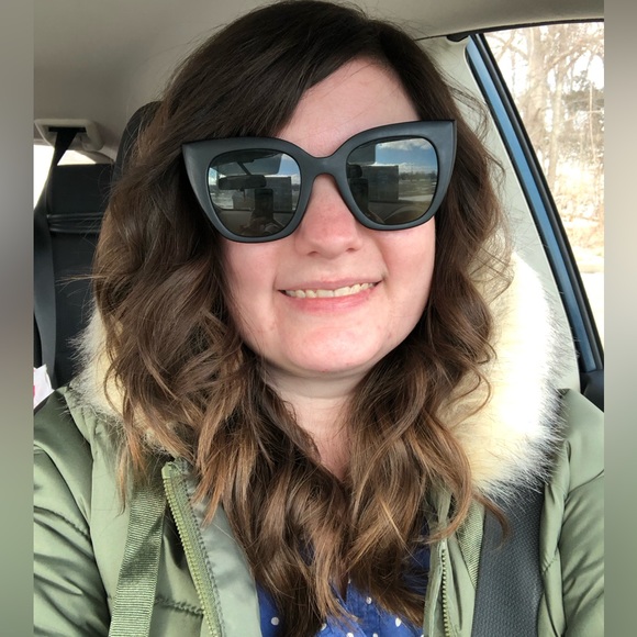 Meet your Posher, Christina - Picture 13 of 16